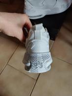 Jordan Stay Loyal 2 plus blanc que blanc taille 40.5, Vêtements | Hommes, Baskets, Jordan, Enlèvement, Blanc