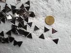 breloque triangle argenté 12 mm à fixer sur les vêtements, Hobby & Loisirs créatifs, Enlèvement ou Envoi, Neuf