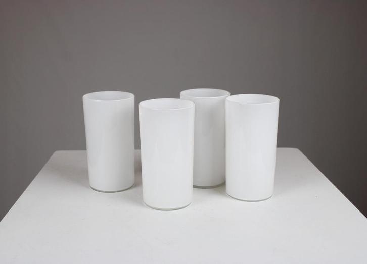 witglazen opaline glazen / vaasjes / houder voor theelichtje, Antiek en Kunst, Kunst | Designobjecten, Ophalen of Verzenden