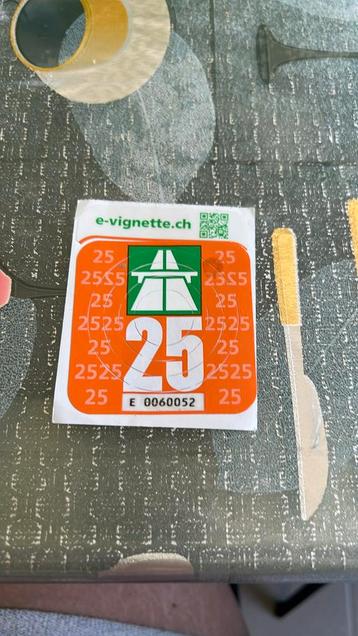 2 Vignettes suisses a vendre beschikbaar voor biedingen