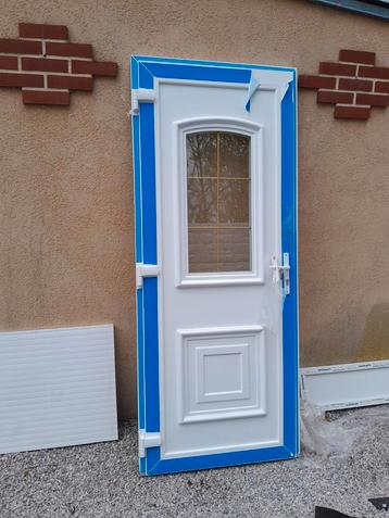 Porte pvc vitré renforcer double vitrage neuf.  beschikbaar voor biedingen