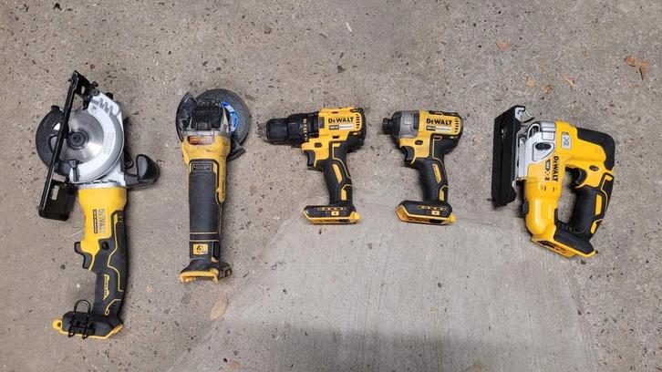 Verschillende Dewalt handgereedschappen te Huur., Doe-het-zelf en Bouw, Gereedschap | Boormachines, Zo goed als nieuw, Ophalen