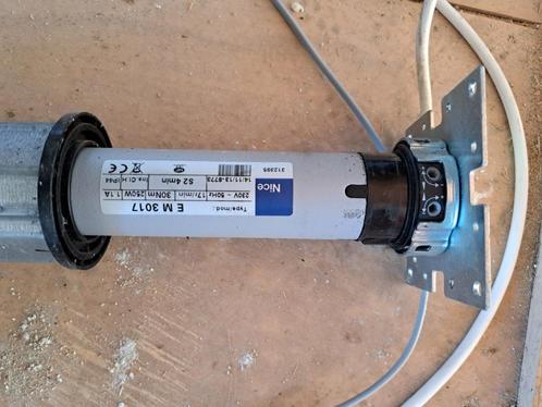 Rolluikmotor met as 30Nm (2 stuks beschikbaar), Doe-het-zelf en Bouw, Rolluiken, Gebruikt, 150 tot 200 cm, 200 cm of meer, Grijs