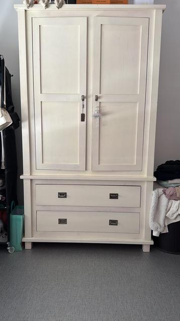 Klerenkast + commode (+ kinderbed meerprijs) beschikbaar voor biedingen
