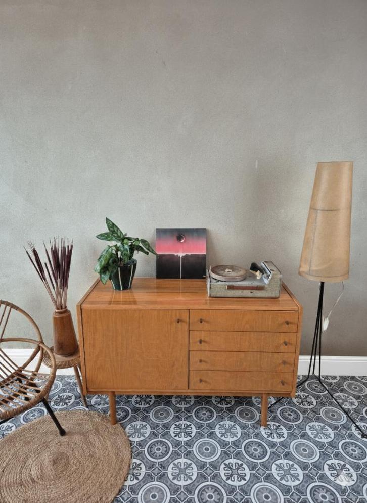 Armoire vintage, Maison & Meubles, Armoires | Dressoirs, Enlèvement