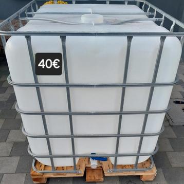 IBC tonnen op houten pallet beschikbaar voor biedingen
