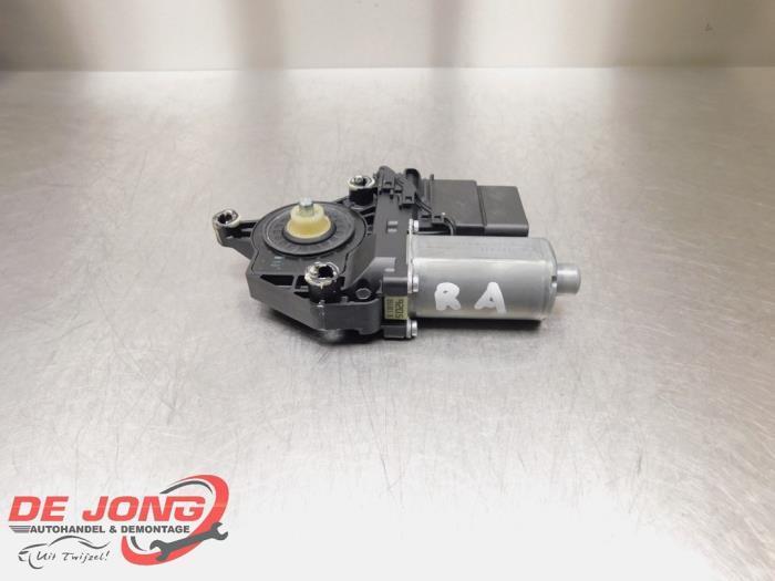 Moteur de vitre portière d'un Volkswagen Golf Plus, Autos : Pièces & Accessoires, Carrosserie & Tôlerie, Volkswagen, Utilisé, 3 mois de garantie