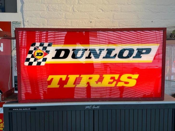 DUNLOP banden oude reclame lichtbak, Verzamelen, Merken en Reclamevoorwerpen, Gebruikt, Lichtbak of (neon) lamp, Ophalen
