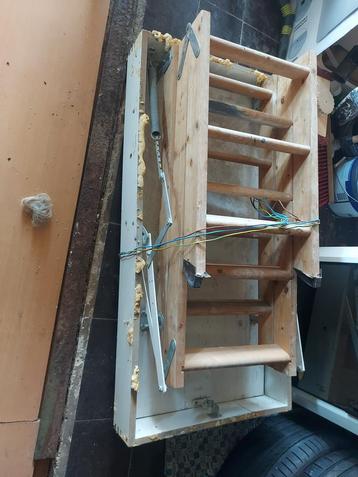 Zoldertrap roto 120x60 beschikbaar voor biedingen