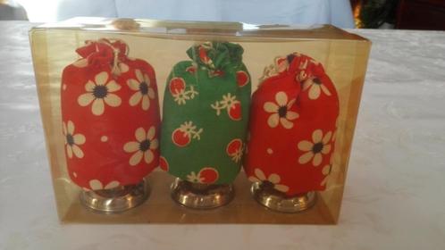 3 schattige eierdoppen in inox + omhulsel om warm te houde, Verzamelen, Retro, Huis en Inrichting, Ophalen of Verzenden