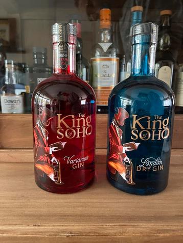 The King of Soho Gin rood en blauw beschikbaar voor biedingen