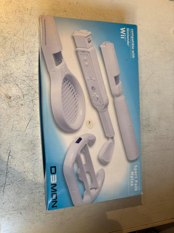 Nintendo WII : Pack Sport Plus, Consoles de jeu & Jeux vidéo, Consoles de jeu | Nintendo Consoles | Accessoires, Comme neuf, Wii