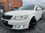SKODA OCTAVIA 1,6 TDI BOITE DSG, Auto's, Skoda, Euro 5, Wit, Bedrijf, 5 deurs