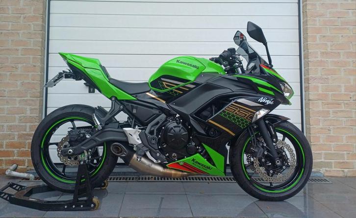Kawasaki 650 ninja KRT akrapovic NIEUWSTAAT, Motoren, Motoren | Kawasaki, Particulier, Sport, meer dan 35 kW, 2 cilinders, Minimaal motorrijbewijs A2