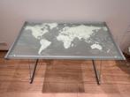 Modern glazen bureau met wereldkaart – stevige tafel 110x80, Ophalen, Gebruikt, Bureau