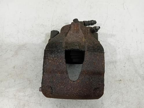 REMKLAUW LINKS VOOR Skoda Fabia III (NJ3) (01-2014/06-2021), Auto-onderdelen, Remmen en Aandrijving, Skoda, Gebruikt