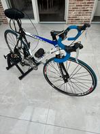 Koers fiets wit en blauw- zwart met eventueel home trainer m, Fietsen en Brommers, Heren, Zo goed als nieuw, 15 tot 20 versnellingen