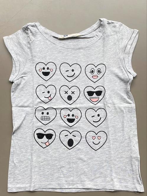 Licht grijs t-shirt hartjes H&M 134-140, Kinderen en Baby's, Kinderkleding | Maat 140, Zo goed als nieuw, Meisje, Shirt of Longsleeve