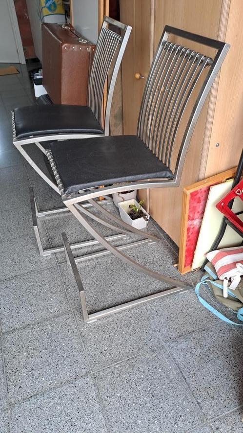 2 zware stalen design barkrukken Meyer Stahlmöbel, Huis en Inrichting, Barkrukken, Zo goed als nieuw, Metaal, Met voetsteun, Ophalen