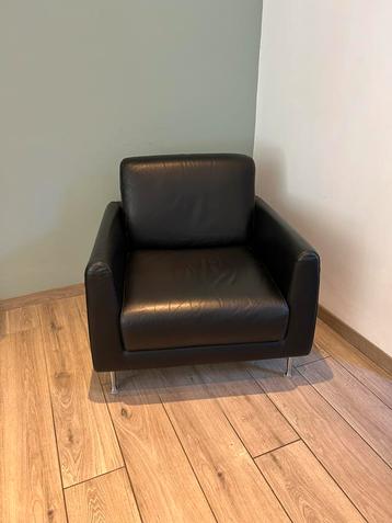 Zwarte zetel / zwarte fauteuil in zeer goede staat beschikbaar voor biedingen
