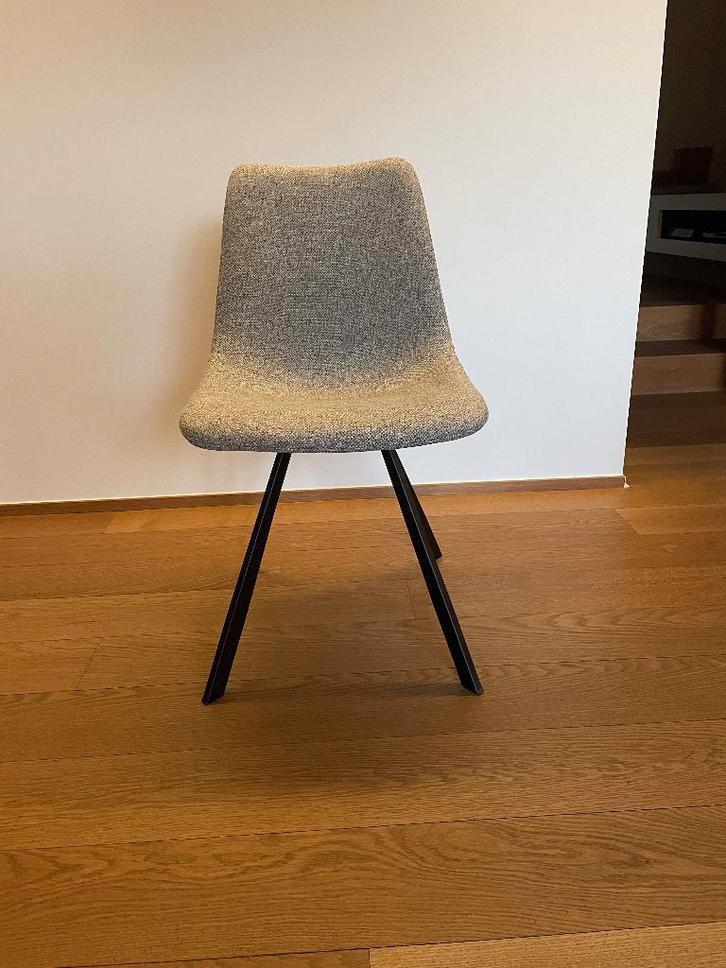 Bradley eetkamer stoelen (8 stuks), Maison & Meubles, Chaises, Comme neuf, Cinq, Six Chaises ou plus, Métal, Tissus, Gris, Enlèvement