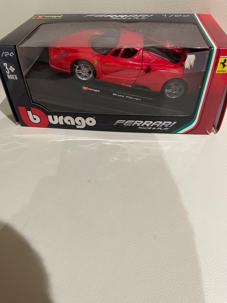 Bburago Ferrari Enzo Rouge 1/24 Miniature Voiture Miniature 