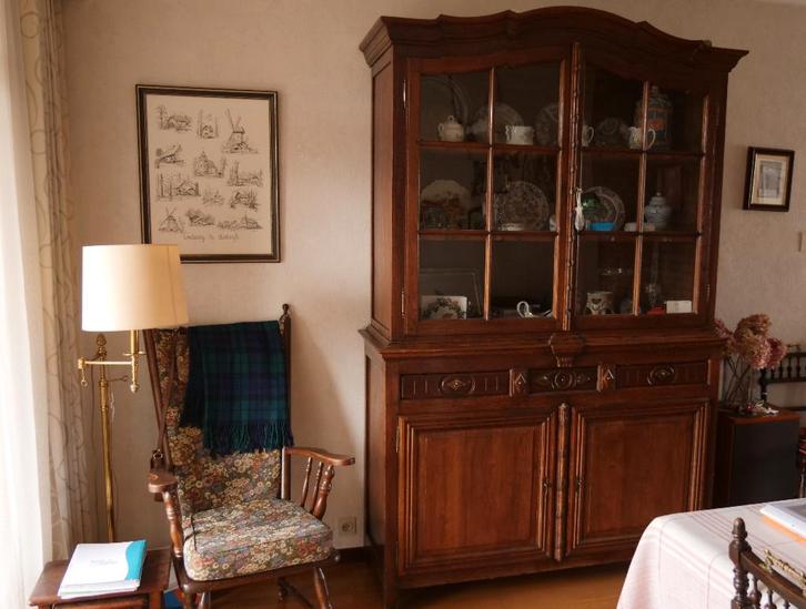 Vitrine et buffet anciens magnifiquement restaurés, Antiquités & Art, Antiquités | Meubles | Armoires, Enlèvement