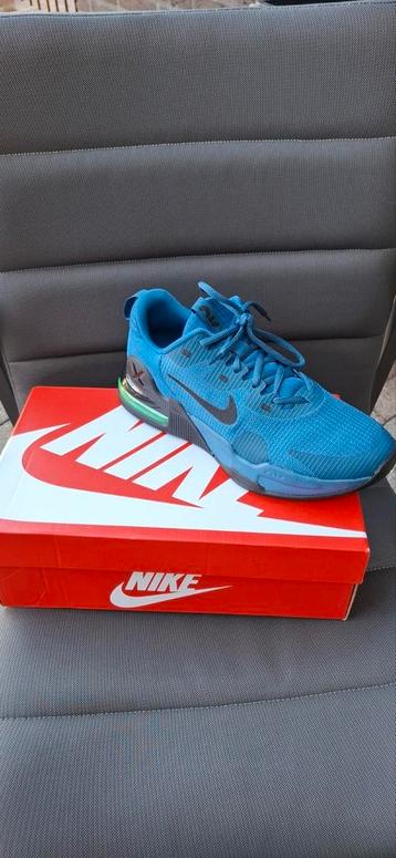 Nike air max alpha trainer 5 in de kleur marine. beschikbaar voor biedingen