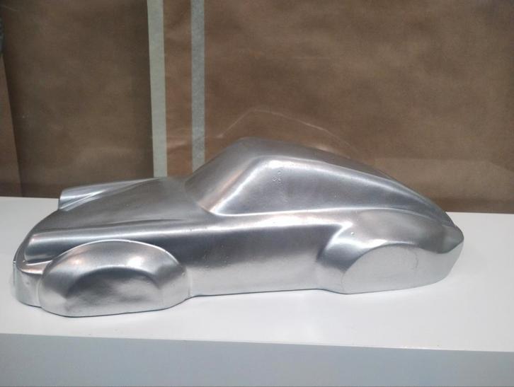 Porsche sculptuur zilver, Hobby en Vrije tijd, Modelauto's | Overige schalen, Nieuw, Auto, Ophalen of Verzenden