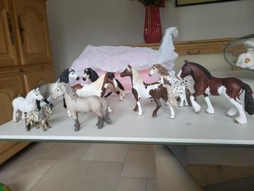 10 Schleich diertjes  (paardjes en pony) beschikbaar voor biedingen