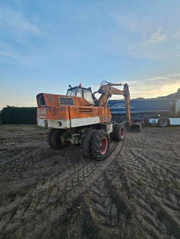 atlas bandenkraan beschikbaar voor biedingen