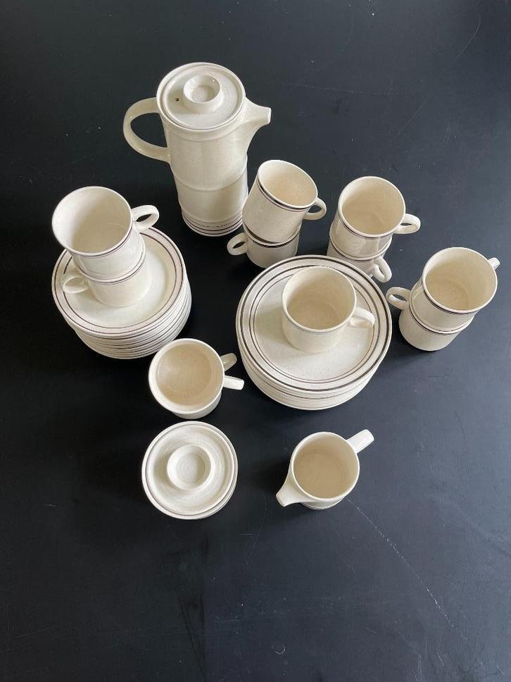 12-delig ontbijtservies jaren 70, Huis en Inrichting, Keuken | Servies, Zo goed als nieuw, Compleet servies, Overige stijlen, Porselein