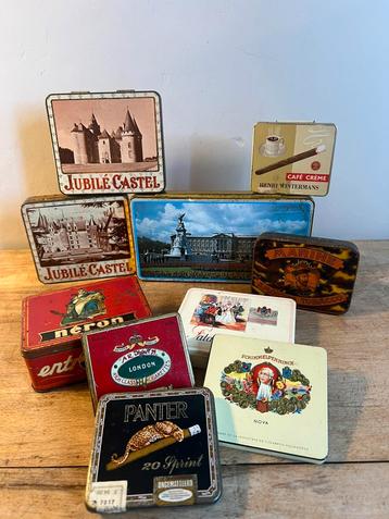 Ensemble de boîtes en métal pour cigares et cigarettes beschikbaar voor biedingen