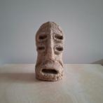 Statuette art primitif, Enlèvement