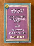 Helio Ferretti letterbord roze vilt houten kader decoratie, Nieuw, Ophalen