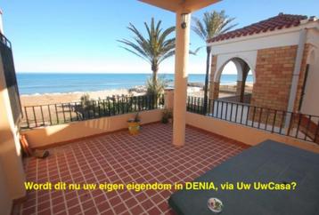 Uw eigen Villa in DENIA direct naast zee met parkings en beschikbaar voor biedingen