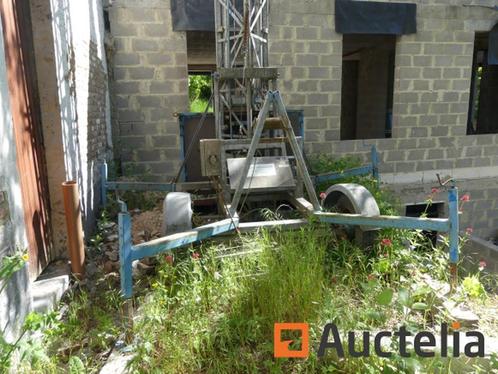 BouwMat BLUE G trekkende elektrische goederenlift, Zakelijke goederen, Machines en Bouw | Liften, Steigers en Ladders