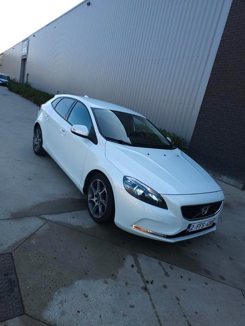 Volvo V40 D2 1.6 diesel 186.000 klm (2015), Auto's, Volvo, Particulier, V40, Diesel, Euro 5, Wit, Ophalen