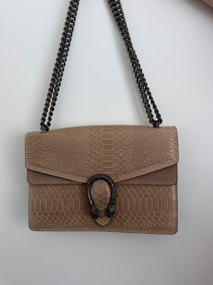 Gucci Dionysus schoudertas, Handtassen en Accessoires, Tassen | Damestassen, Zo goed als nieuw, Ophalen of Verzenden