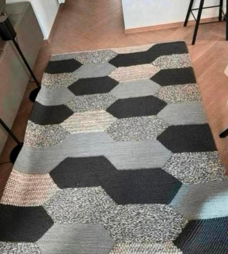 Gevlochten Wollen Tapijt - 170x240cm - 40€ Grijs/Zwart, Huis en Inrichting, Stoffering | Tapijten en Vloerkleden, Zo goed als nieuw