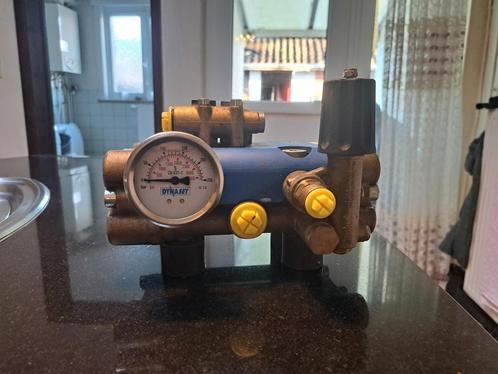 Dynaset HPW250/30H ogedrukpomp, Doe-het-zelf en Bouw, Compressors, Zo goed als nieuw, Ophalen of Verzenden