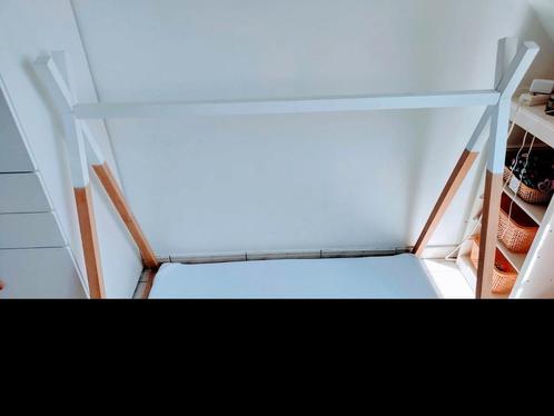 Childhome Tipi-bed in Montessori-stijl 70x140, Kinderen en Baby's, Babywiegjes en Ledikanten, Gebruikt, Ledikant, Ophalen