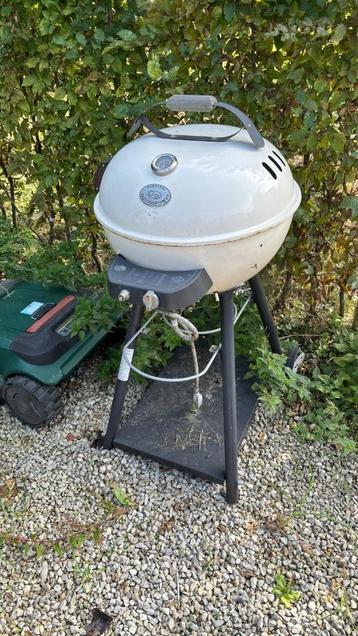 Houtskoolbarbecue OUTDOORCHEF beschikbaar voor biedingen
