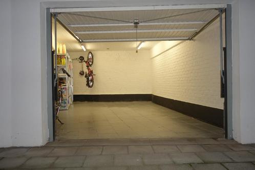 Garage box Koning Overwinnaarsplein, Etterbeek 1040, Immo, Garages en Parkeerplaatsen, Brussel