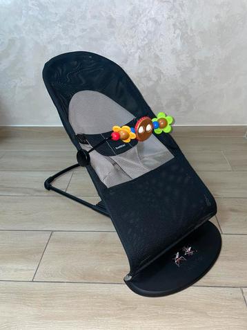 BabyBjorn wipstoel Met speelboog. beschikbaar voor biedingen