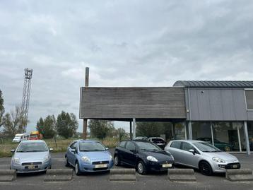 4 stuks op stock van de Fiat Grande Punto in benzine beschikbaar voor biedingen