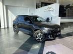 Volvo XC40 PLUS DARK HYBRID BENZINE AUTOMAAT SLECHTS 12000KM, Automaat, Stof, Gebruikt, Zwart