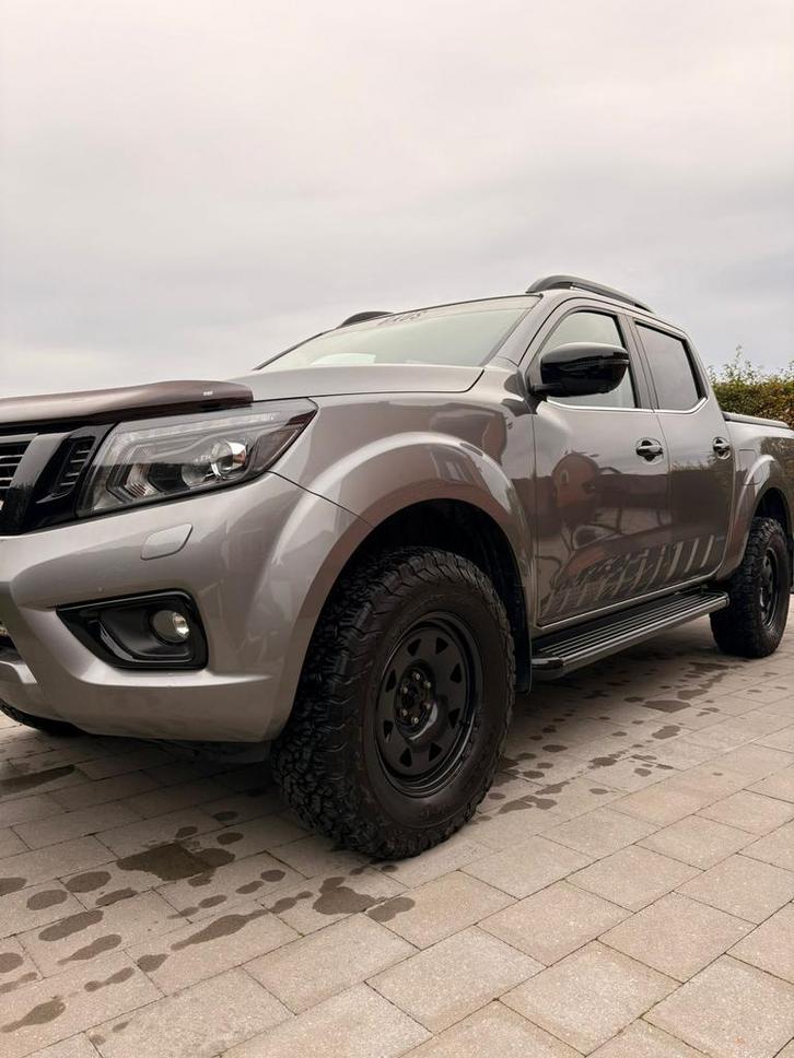 Te koop Nissan Navara N guard lichte vracht 5 zitplaatsen, Autos, Camionnettes & Utilitaires, Entreprise, Caméra 360°, 4x4, ABS