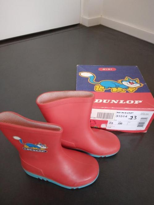 Dunlop rode regenlaarsjes (maat 23 - unisex), Kinderen en Baby's, Kinderkleding | Schoenen en Sokken, Zo goed als nieuw, Laarzen