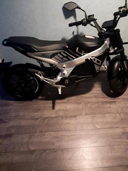 Motorscooter, Motoren, Motoren | Yamaha, Particulier, Toermotor, Minimaal motorrijbewijs A1, ABS, Cruise Control, LED Verlichting